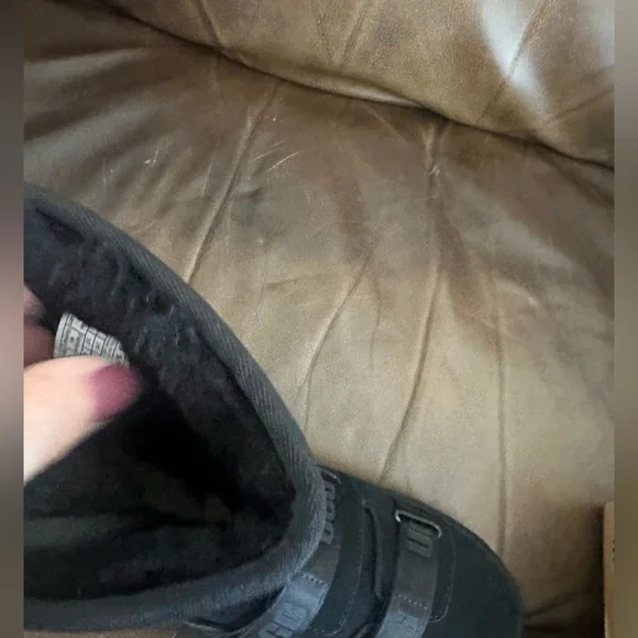 UGG Women's Classic Short Hybrid Boots Size 12 - Picture 5 of 7